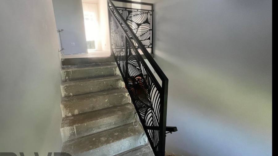 Spawana konstrukcja stalowa schodów i balustrady wykonana na wymiar