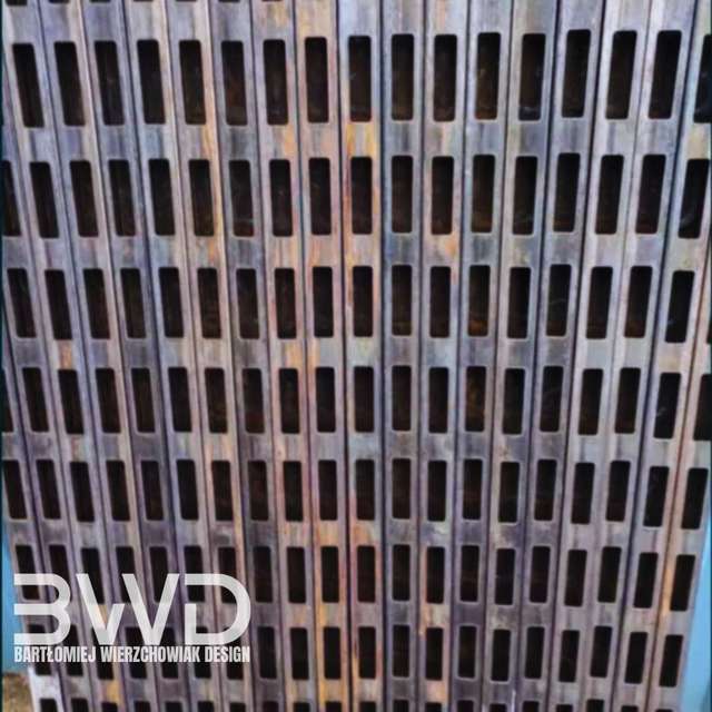 Dekoracyjny detal z blachy po wycinaniu plazmowym CNC